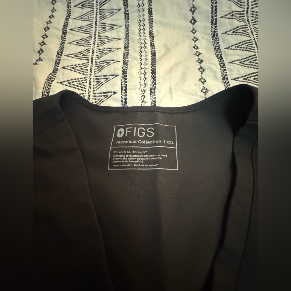 Figs Black Technical Collection Top